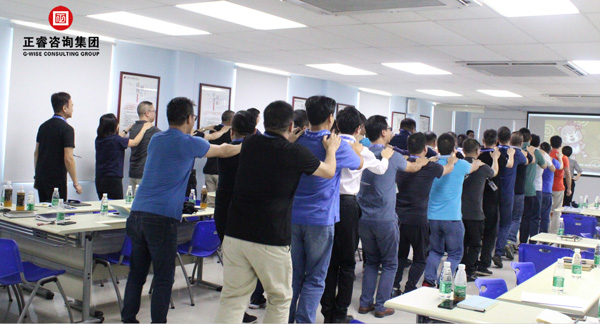 热烈祝贺德永佳（股票代码HK00321）携手星亿商学院成功举办【企业操盘手高级研修班】系列课程