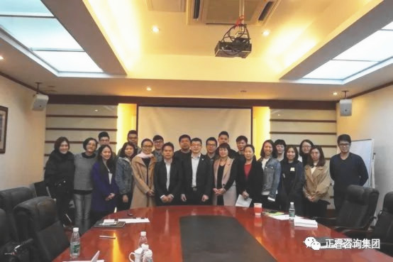 星亿企业管理研究院专家涂亚清老师与博奥展览管理团队合影