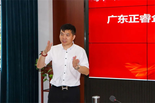 广东星亿企业管理研究院项目总监涂亚清老师致辞