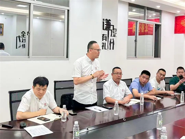 星亿福建分公司总经理胡亦涵老师致辞